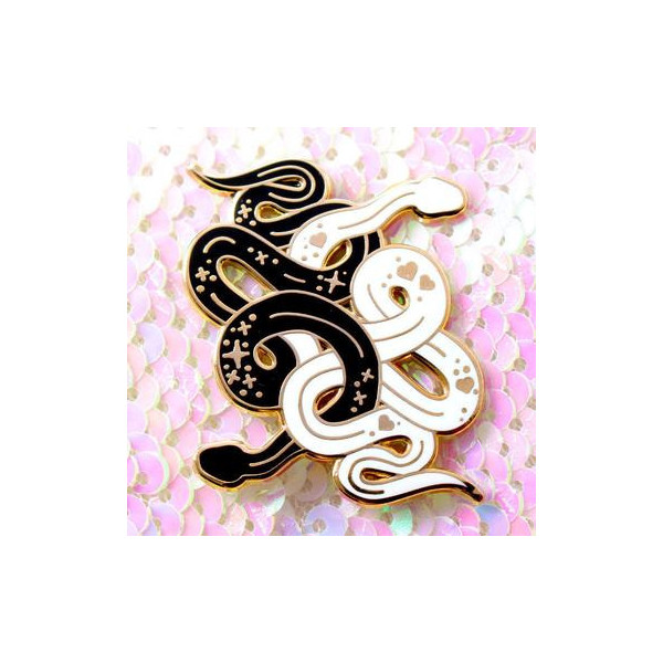 Pin's Duo de Serpents noir et blanc