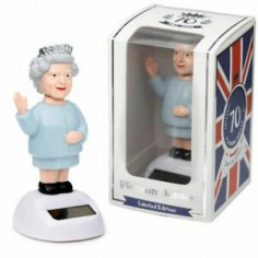 Solaire Queen Reine Elisabeth II Platinum Jubilee